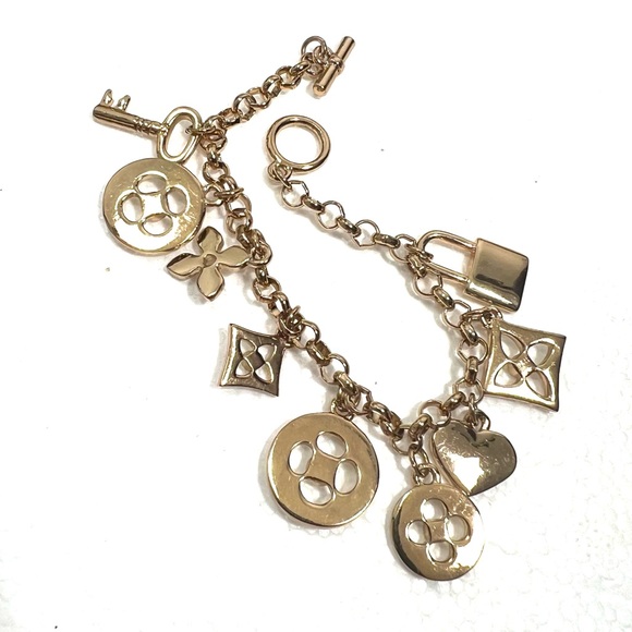 NWOT KEY LOCK 🔐 GOLD CREAM BRACELET - Picture 3 of 4